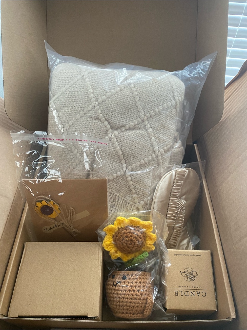 Hug In A Box Gift Set - Picture 13 of 13